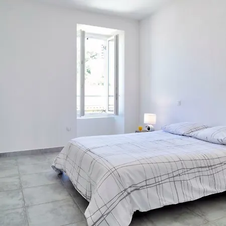 Apartment T5 En Duplex D'exception Meuble De Tourisme 4 *
