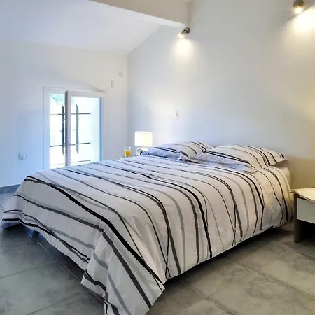 T5 En Duplex D'exception Meuble De Tourisme 4 * Sartene (Corsica)