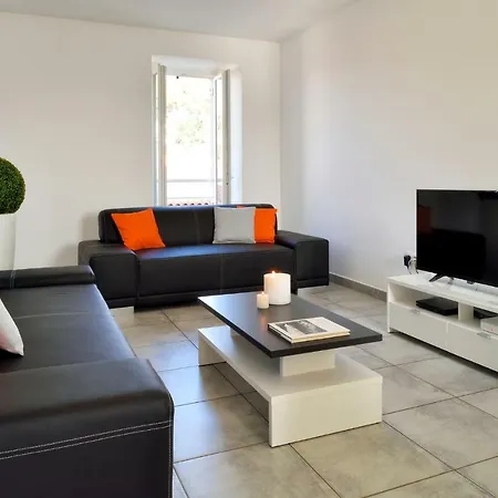 T5 En Duplex D'exception Meuble De Tourisme 4 * Apartman *